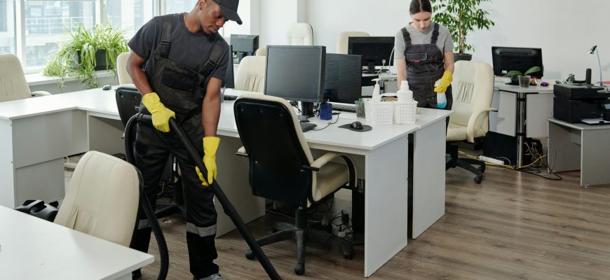 Why Open-Plan Offices Need Dedicated Commercial Cleaning